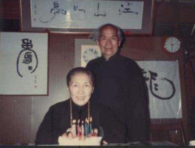 民国千金大小姐,14岁意外怀孕孩子生父反悔不娶,她直接带刀上门