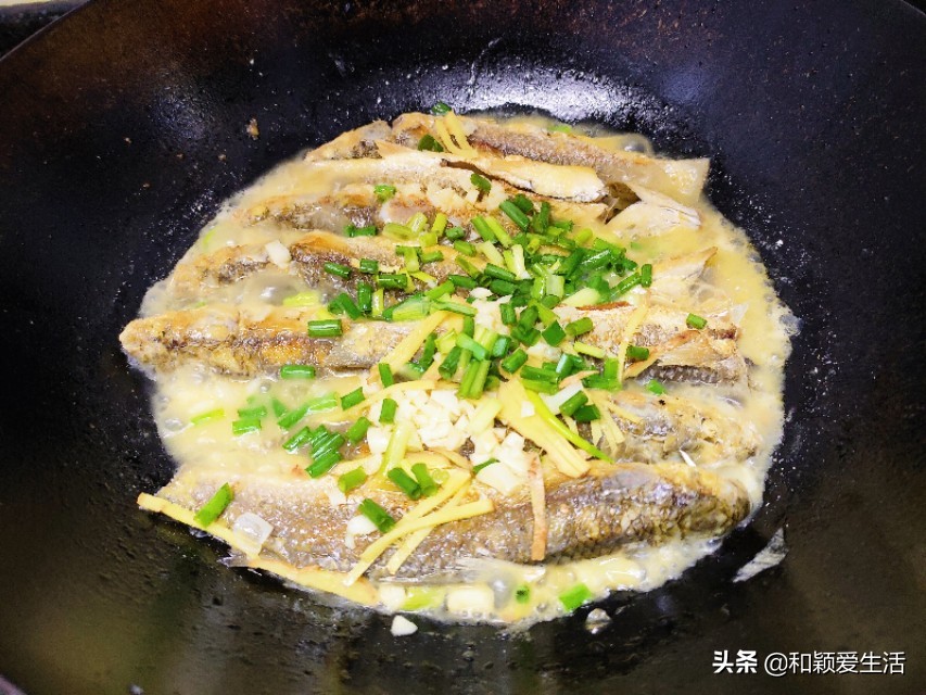 海鱼先煎后煮的做法,海鱼的做法大全家常简单又好吃