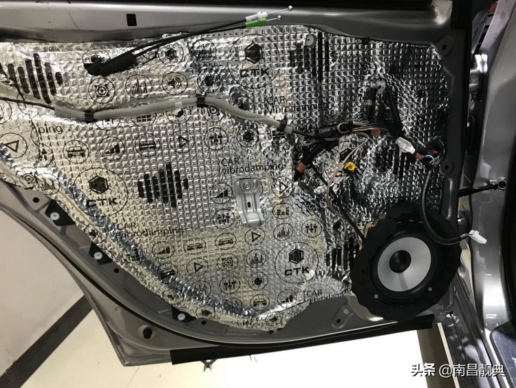 必伟汽车音响喇叭好不好，试听下南昌靓典改装后的丰田亚洲龙