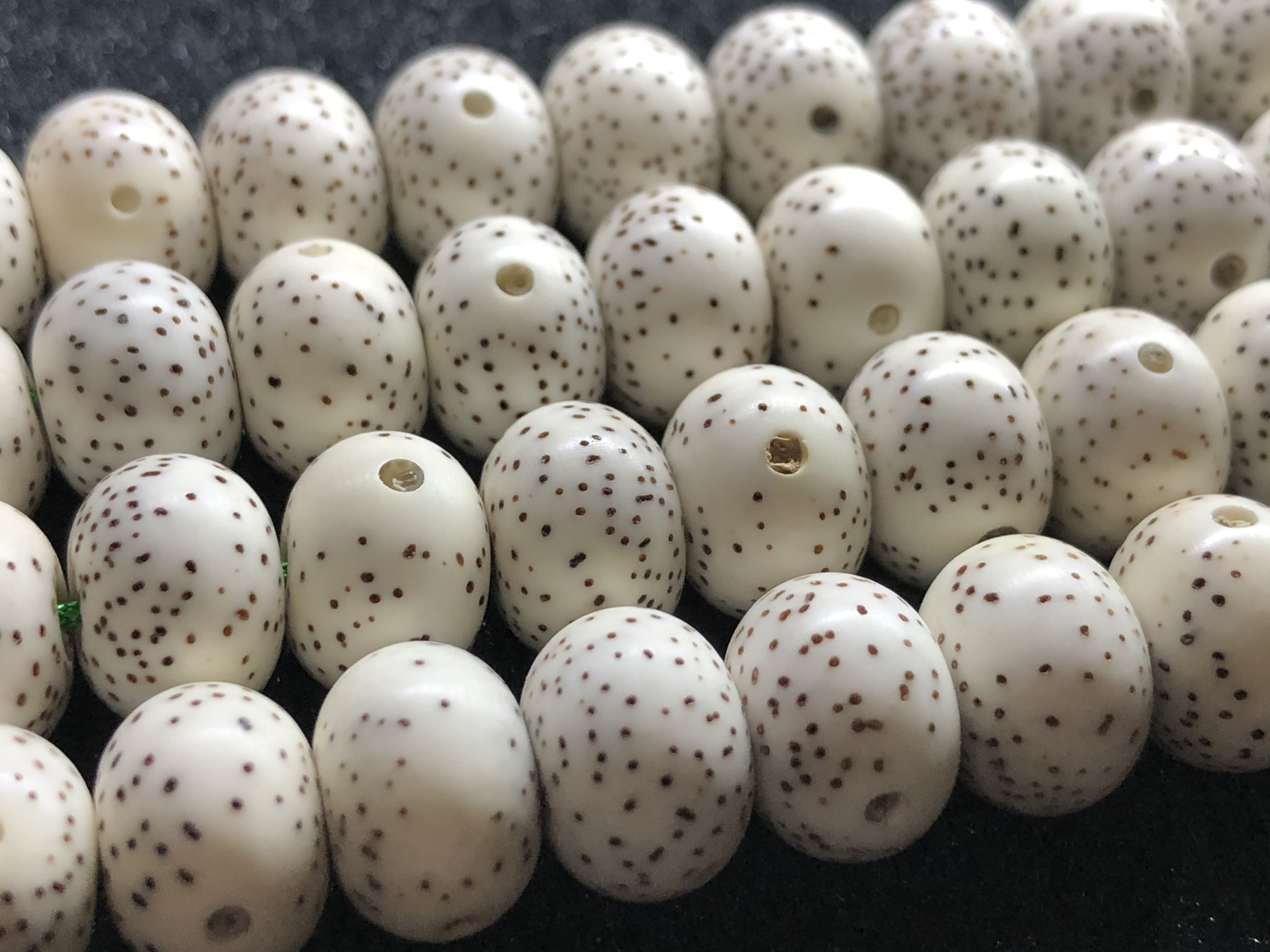 星月菩提陈籽怎么挑选,新手怎么挑星月菩提手串