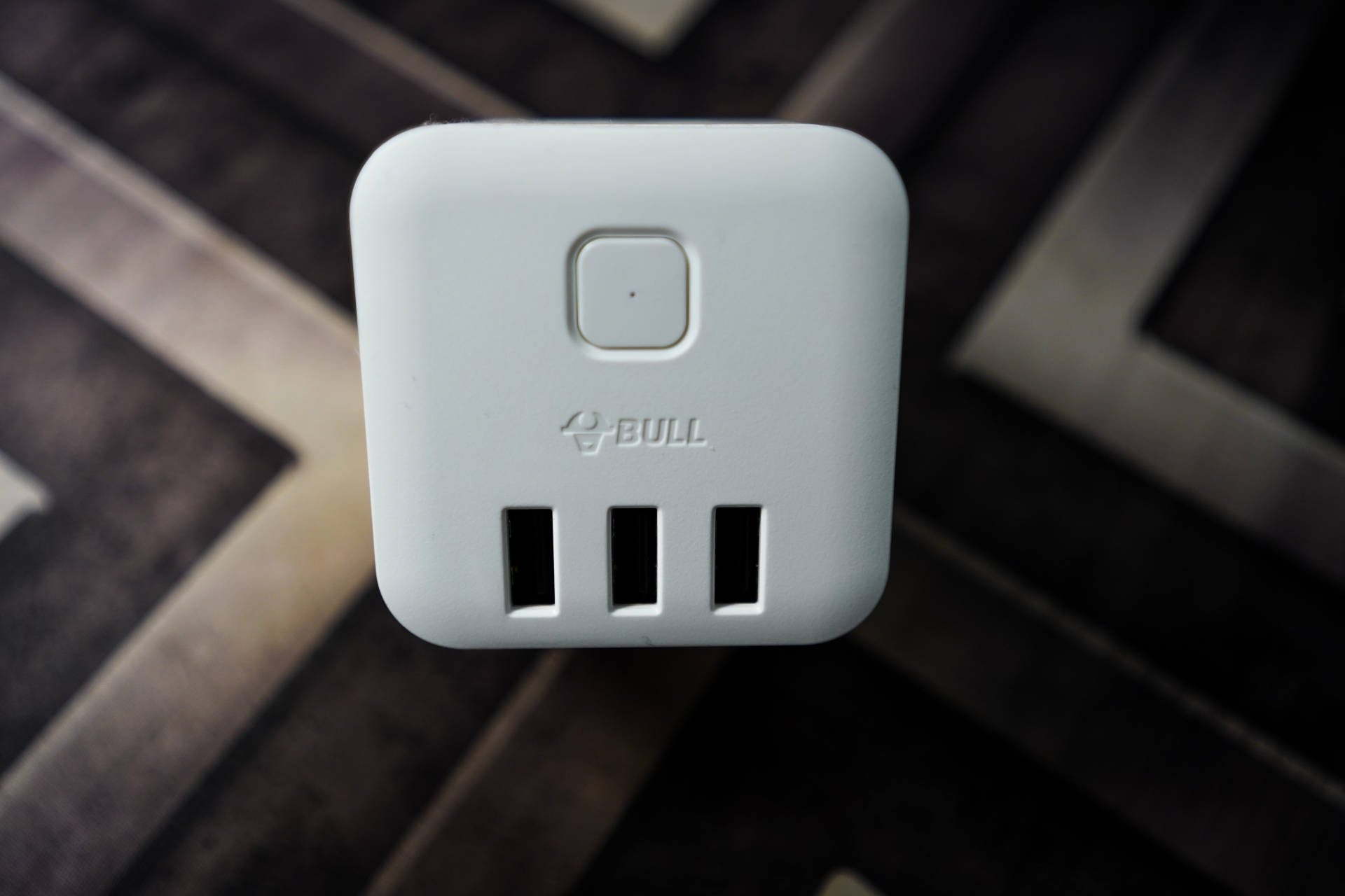 论如何拯救家里的小桌面?聊聊我那些花小钱省大地方的桌面好物