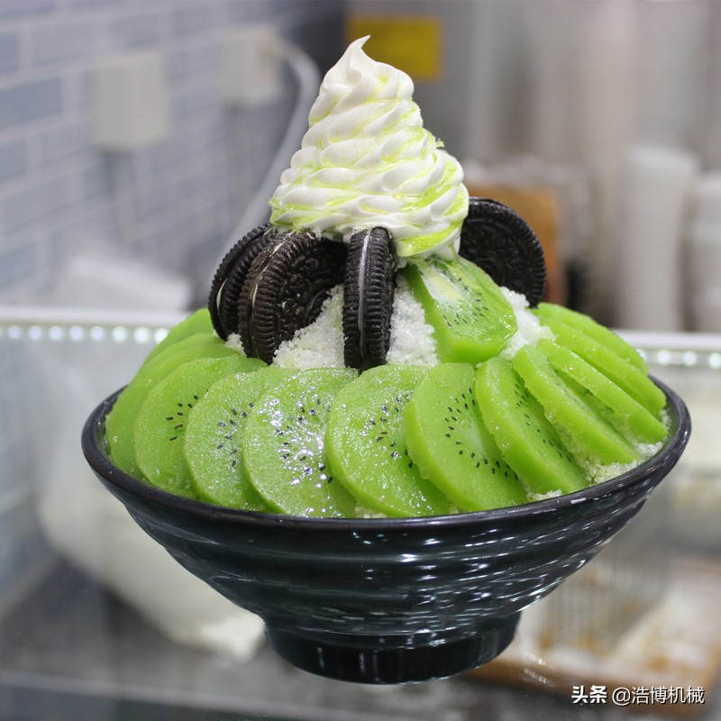 刨冰雪花机多少钱一台,全自动冰块刨冰机器商用