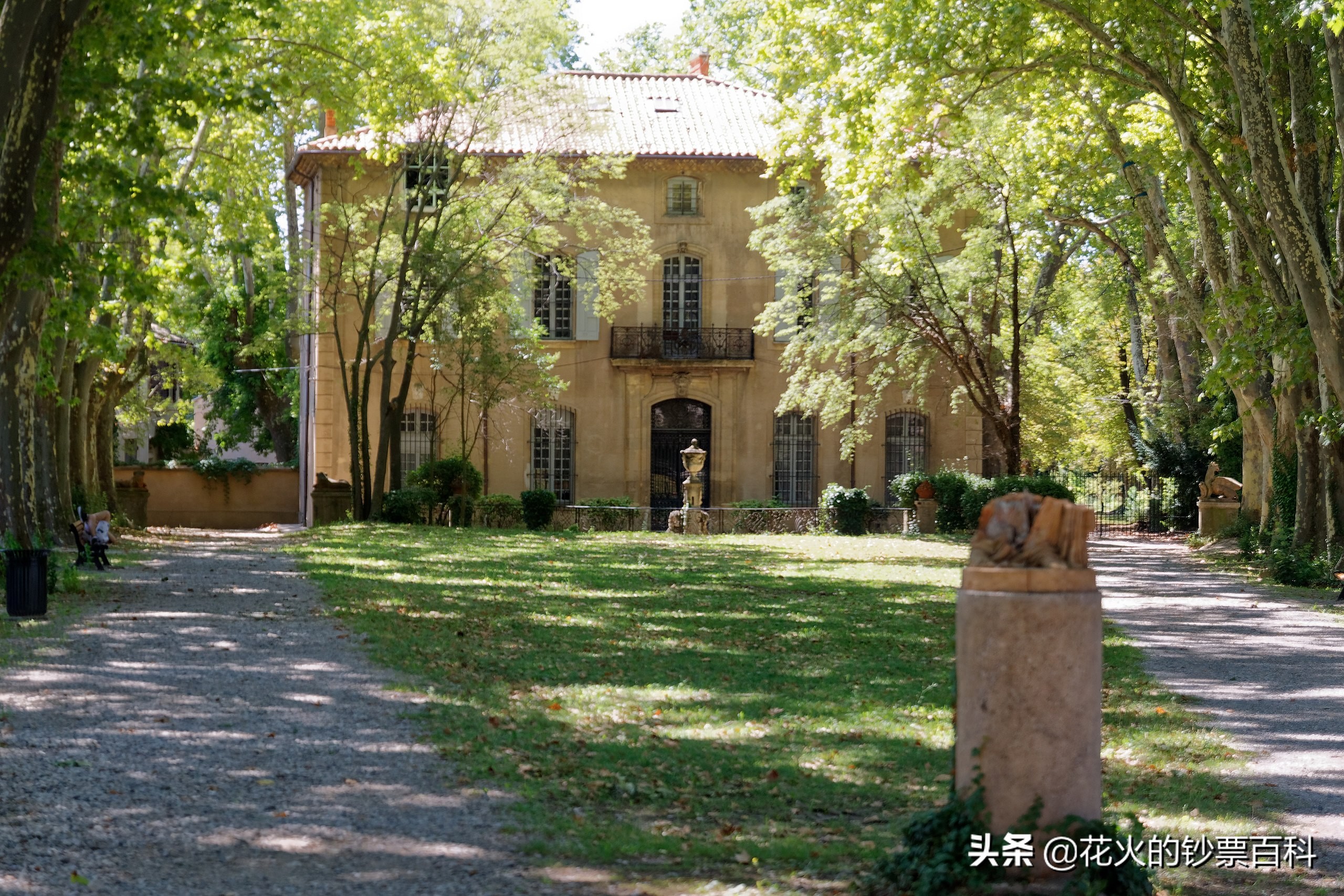 法国100法郎纸币:“现代绘画之父”保罗塞尚登上钞票