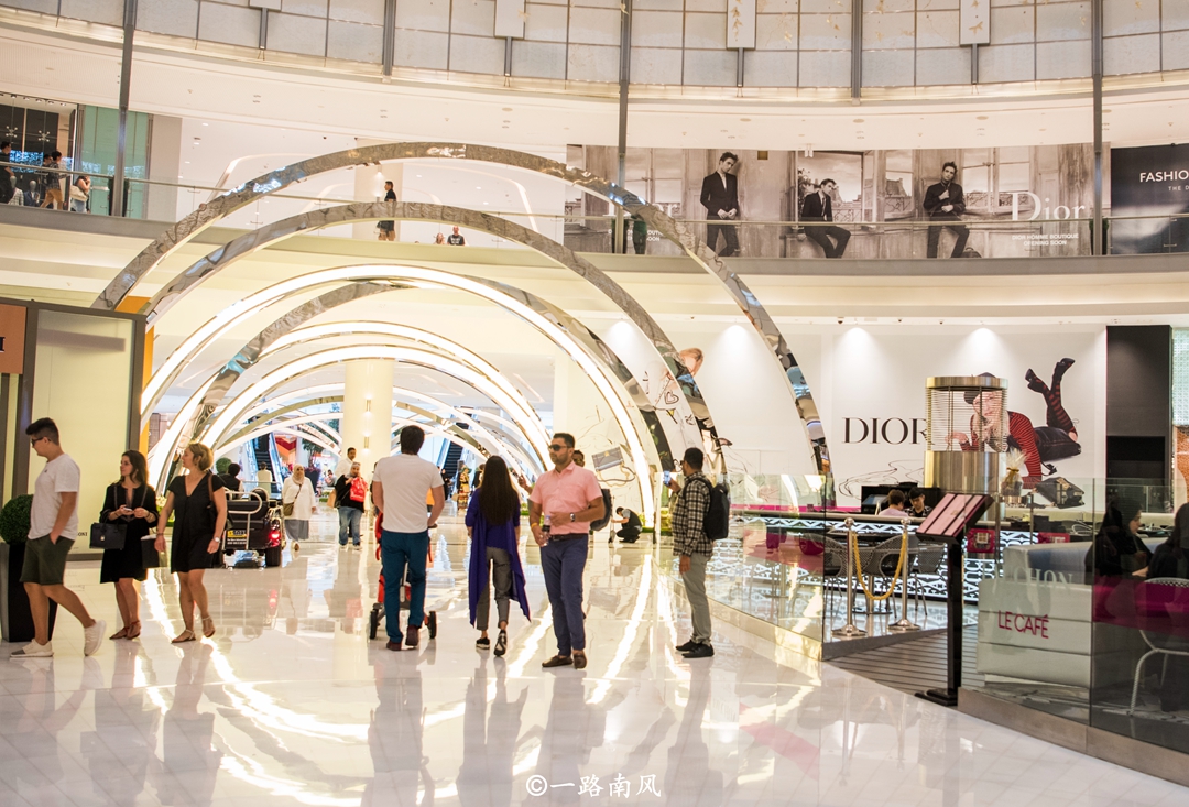 全球最大购物中心多少钱建的,全球最大的购物中心