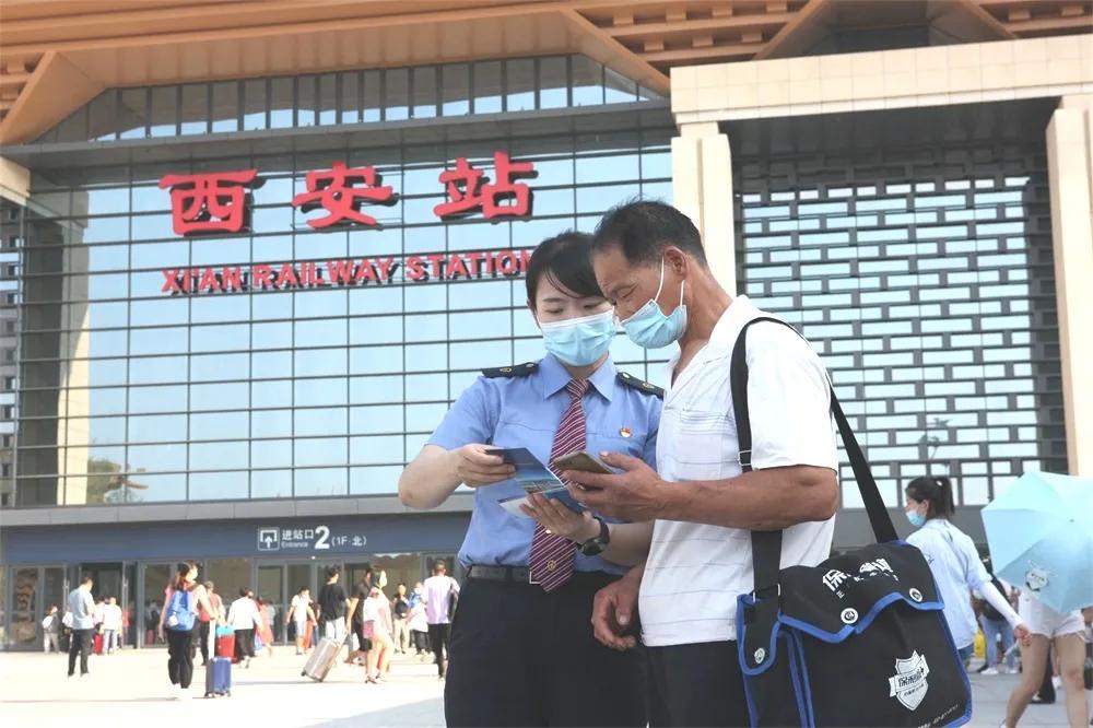 新时代铁路榜样王久军,火车头奖章获得者李聪