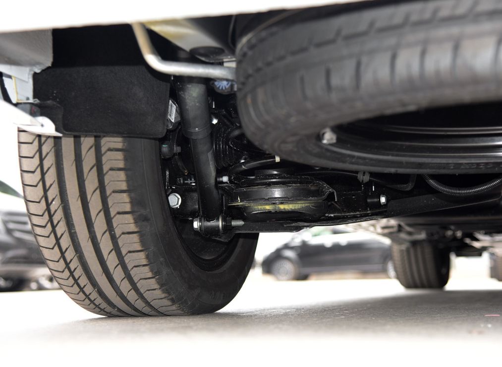 新款君威改内饰,别克新款君威改出来的效果图