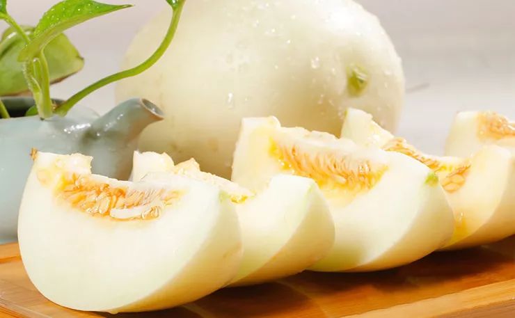 又到了吃瓜的季节说说,现采摘应季香瓜营养价值和功效