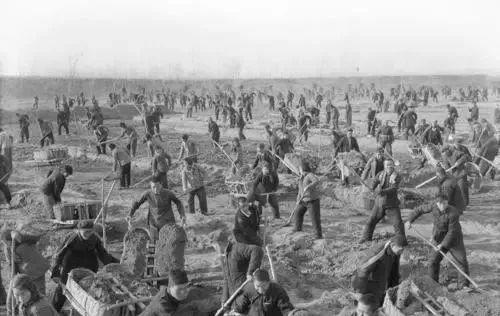 为什么说现在是21世纪呢,21世纪真的很现实吗