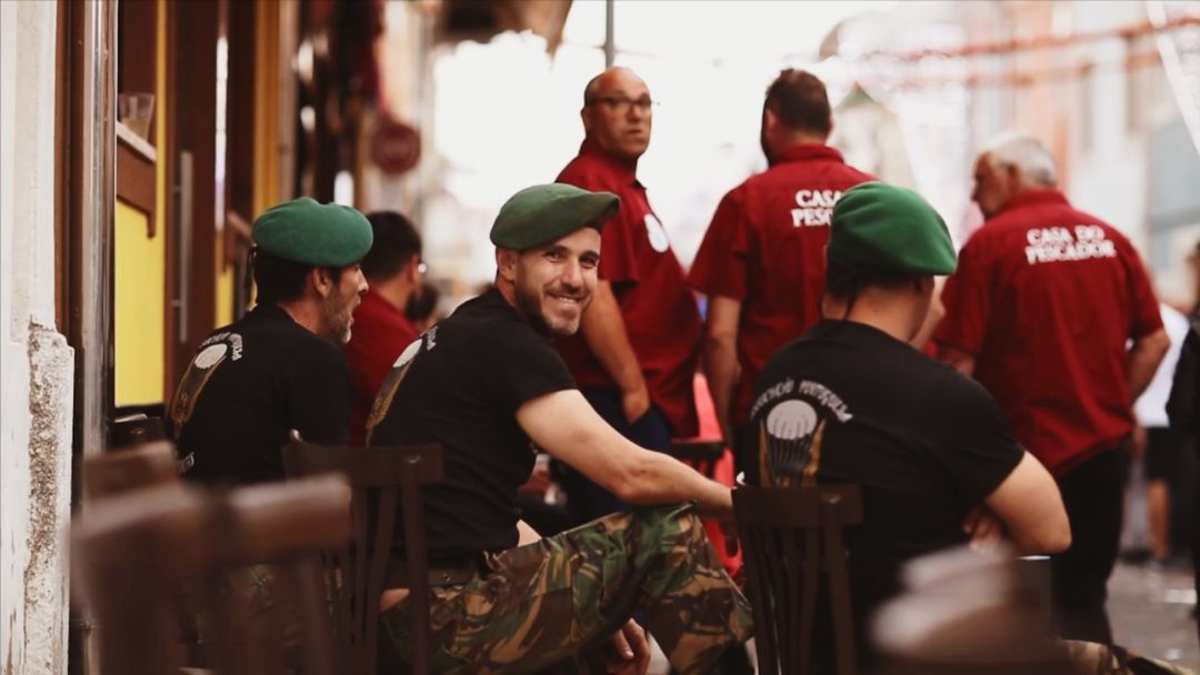 8块钱的沙丁鱼，当街烤制太美味，看船长如何玩转波尔图