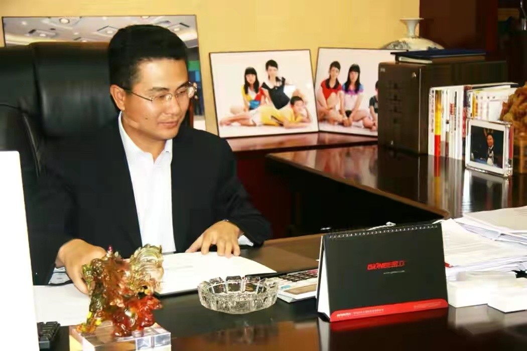 金立老板刘立荣输给谁了,金立和刘立荣现状