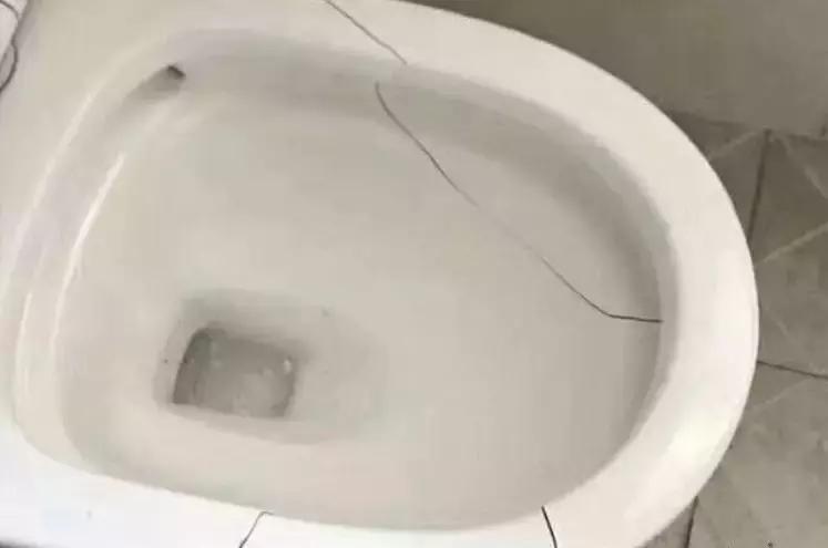 冬季马桶不用如何排净里面的水,冬季马桶怎么保养