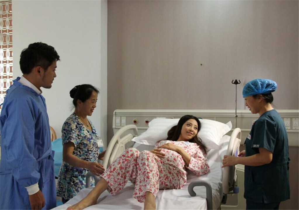 女人难产保大保小是由谁决定,女子难产保大还是保小