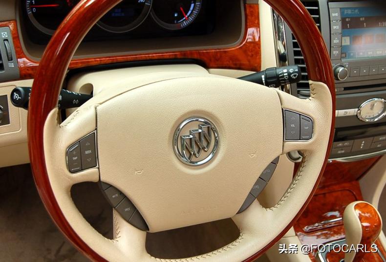 别克老一代君越3.0顶配内饰说明,别克君越老款3.0v6价格
