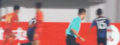 心疼柬埔寨门将!金山杯国足3:0柬埔寨,柬埔寨门将各种被戏耍