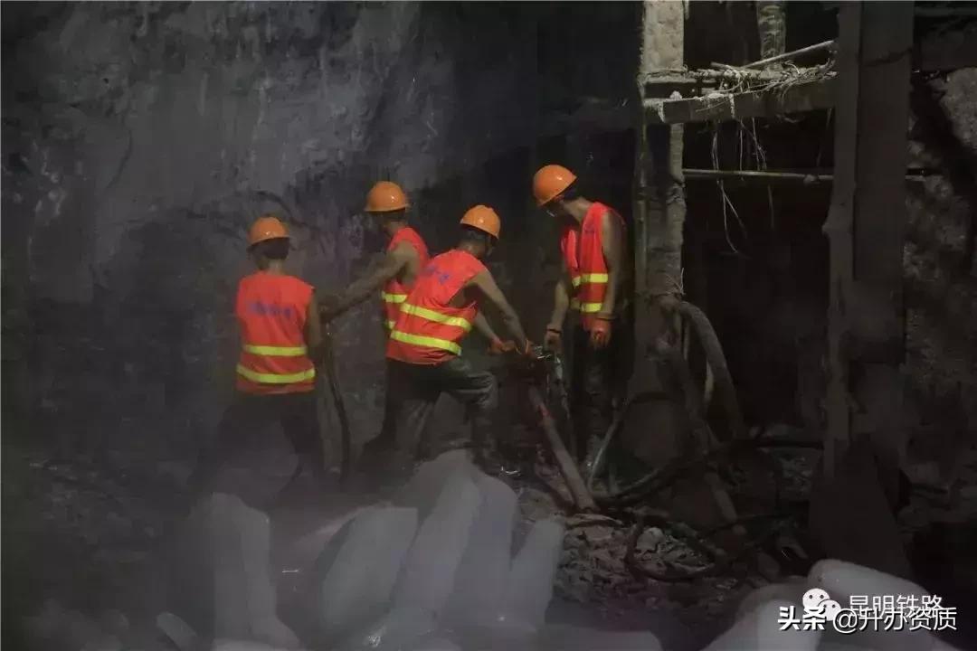 中国耗时最长至今尚未完工的隧道,中国最长的隧道双螺旋隧道