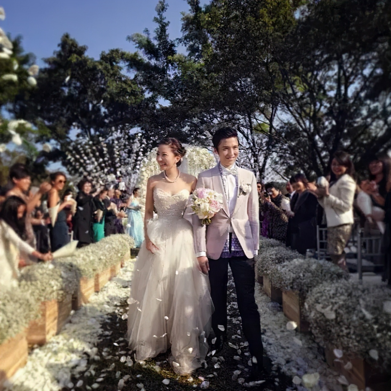 徐子淇嫁的豪门到底有多豪,徐子淇嫁入豪门八年生四子