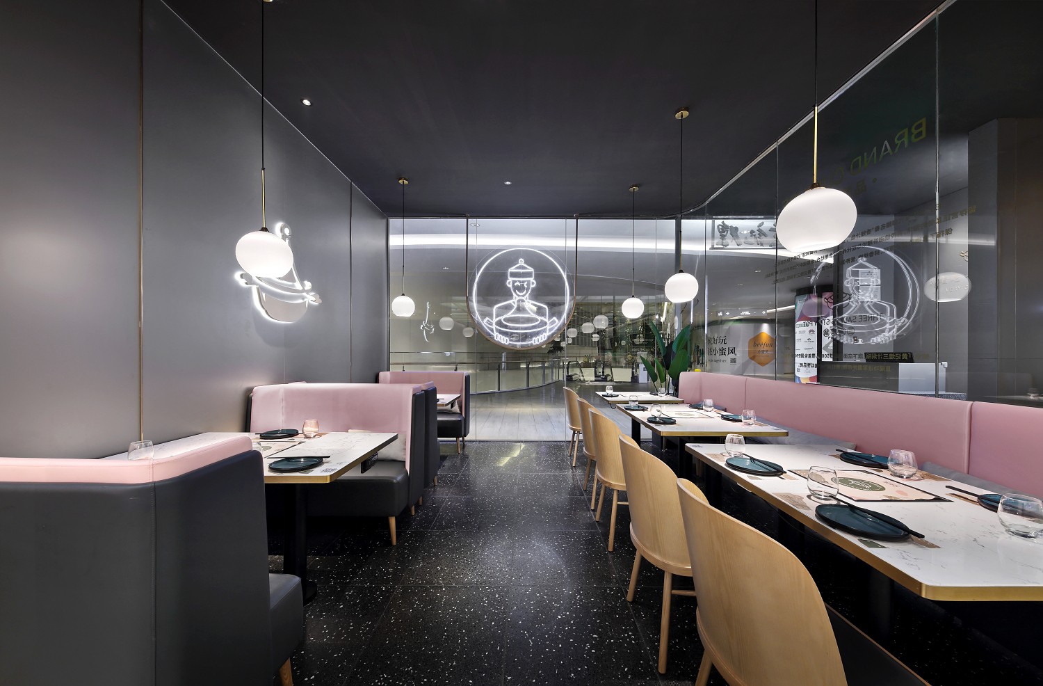 艺鼎新作|黄记煌从清朝来，在2019年达到颜值巅峰