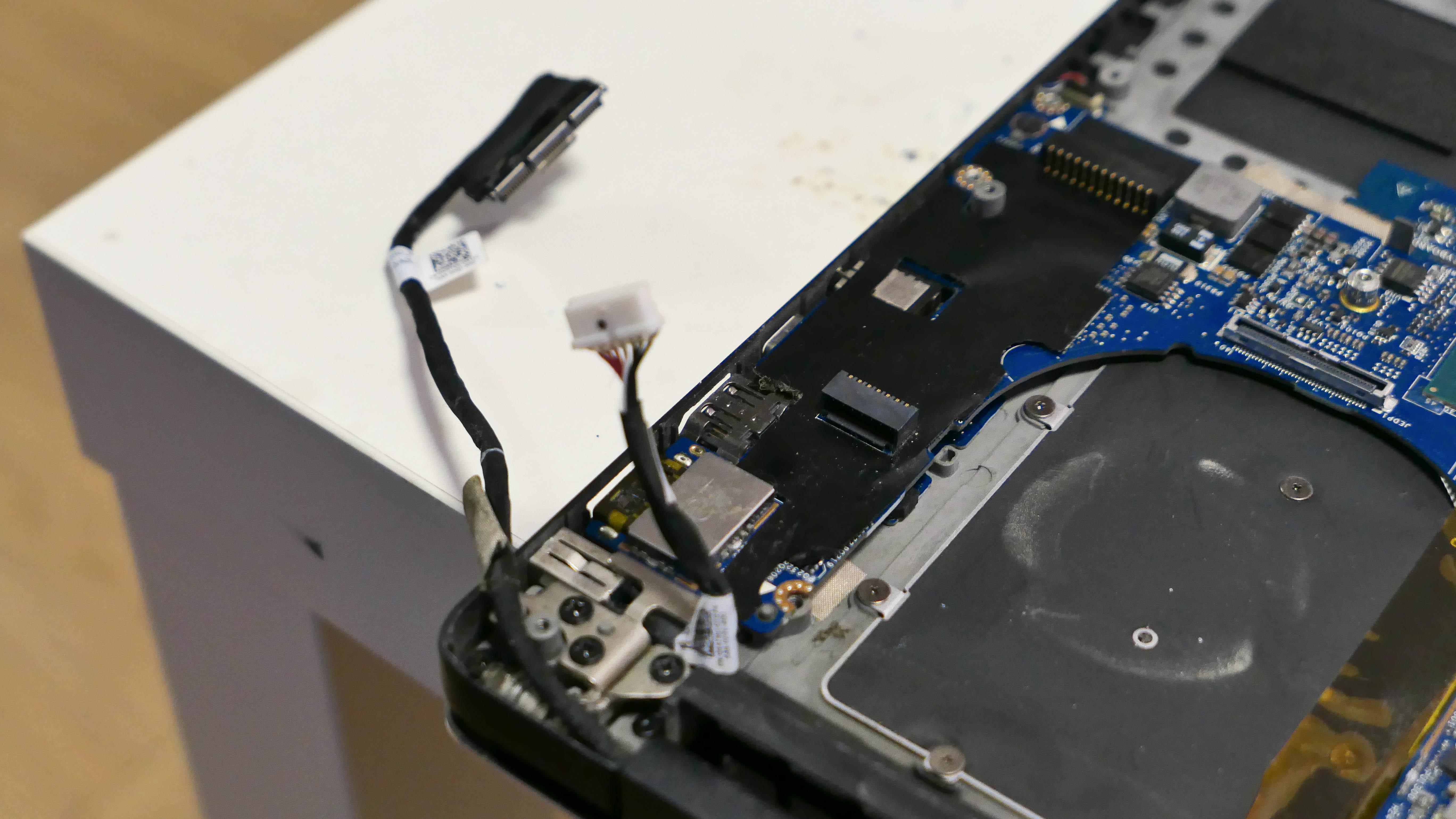 XPS9550升级Precision5530主板实战演习