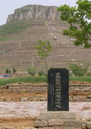 第一悍匪，躲过杨虎城围剿，骗过八路军，当过伪军，结局无人同情