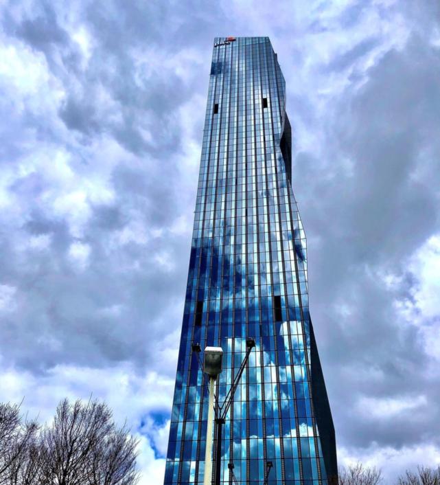 住进云端!这15家酒店都有“王”的视野