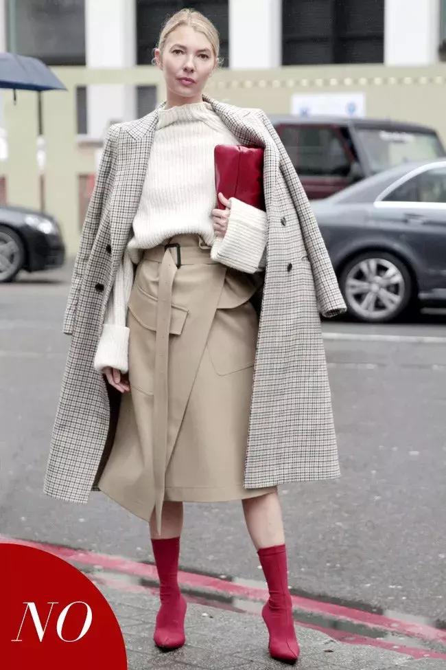 裙摆大衣怎么穿好看,大衣里面的裙子怎么穿