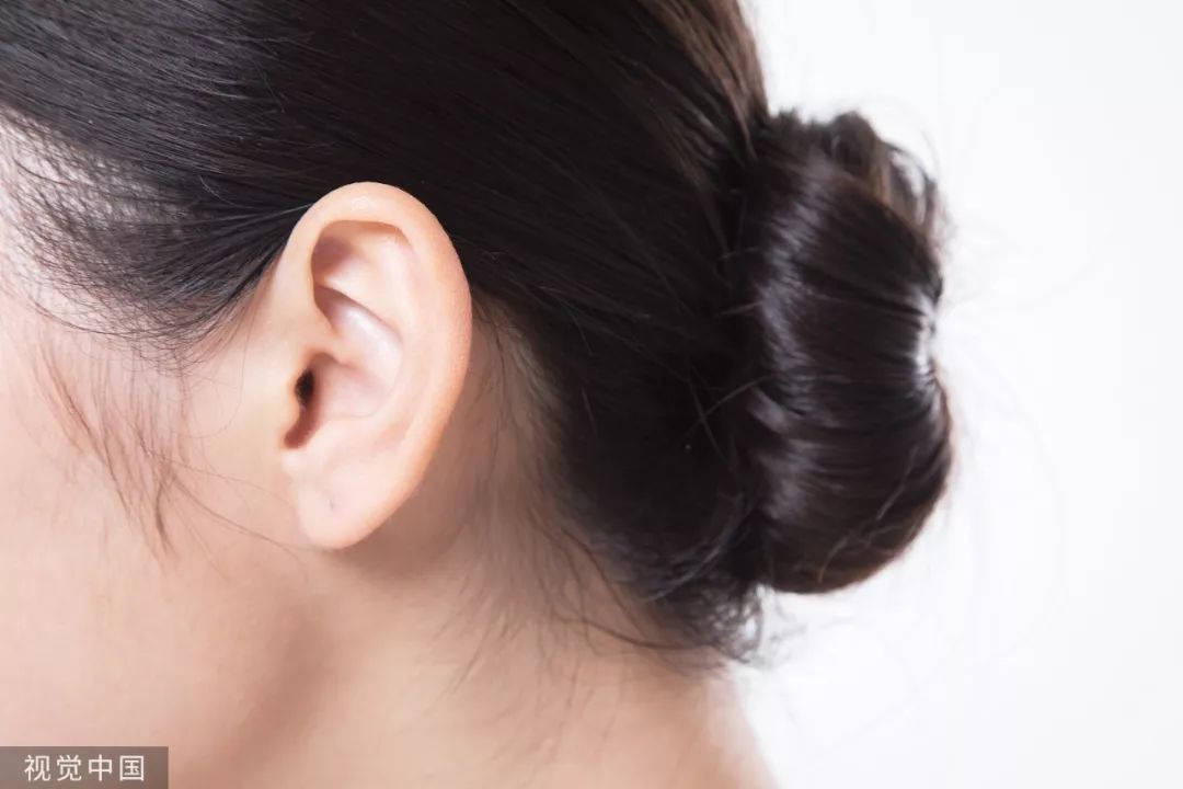 耳朵上天生有耳洞代表什么,耳朵有个小洞是什么预兆