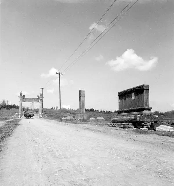 南京相隔百年的照片,南京城景对比图