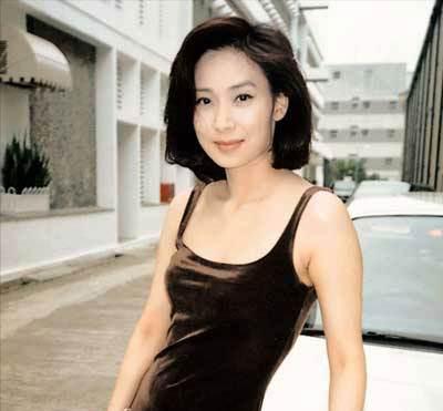 邝美云是个怎样的人,邝美云和周大福