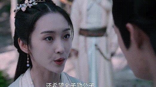 看完笑岔气，今年夏天国产最佳