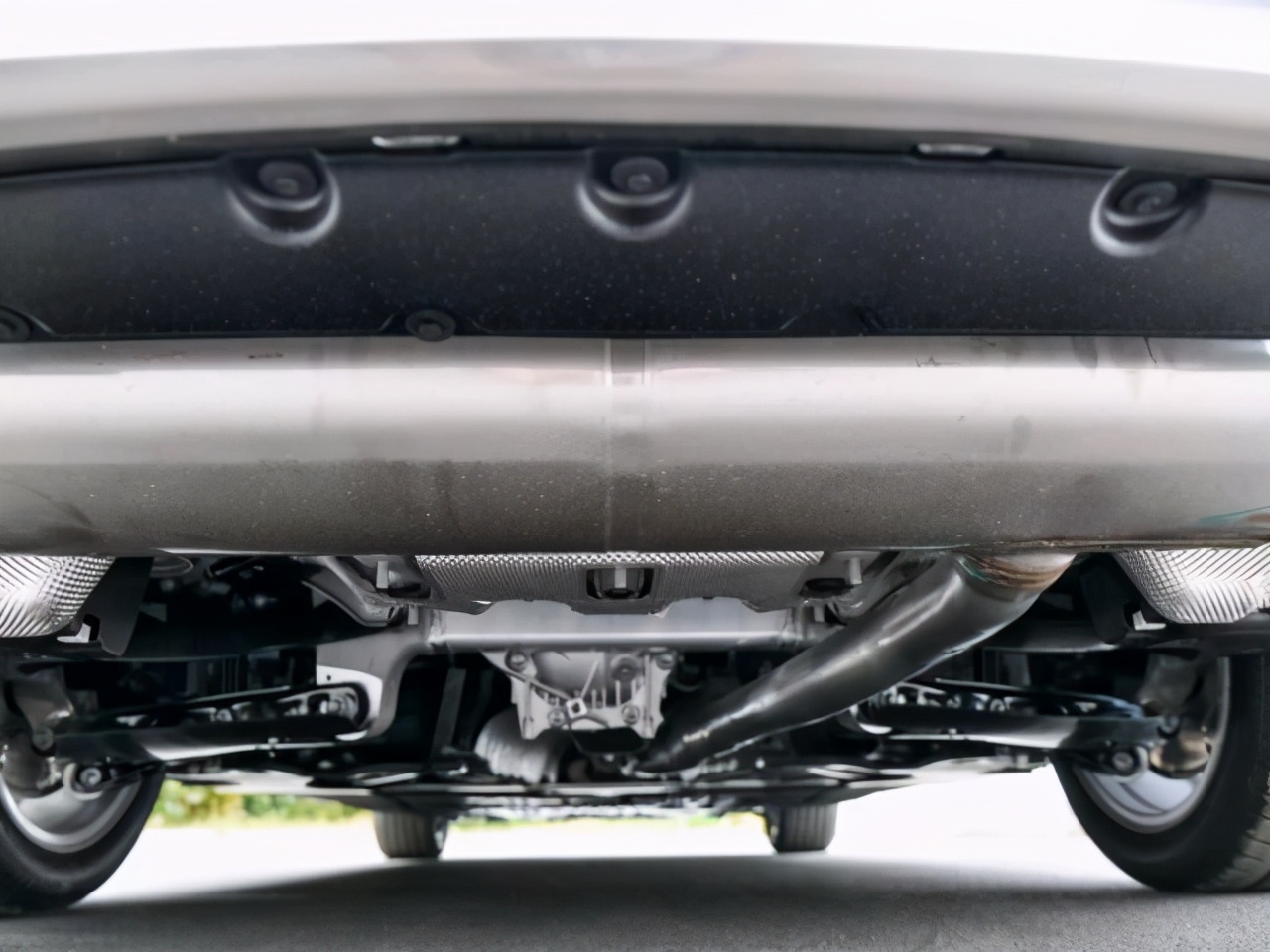 宝马5系开了五年之后内饰,宝马5系开了两年后买什么车