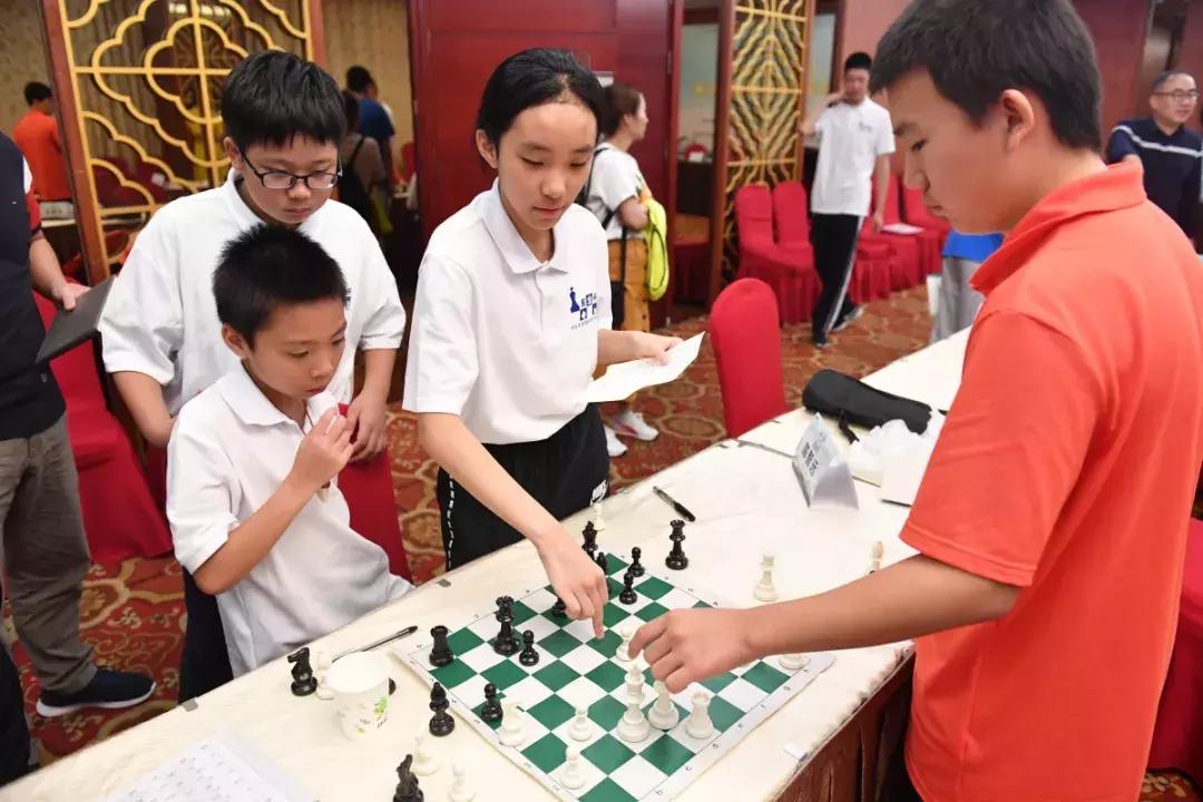“弈”决高下！青深国象棋手在城阳刮起“时尚体育风”！叶江川、卜祥志都来了……