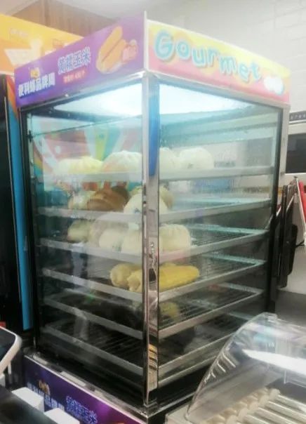 特写|郑州便利店上演“贴身战”，鲜食成各家的“头号*器武**”