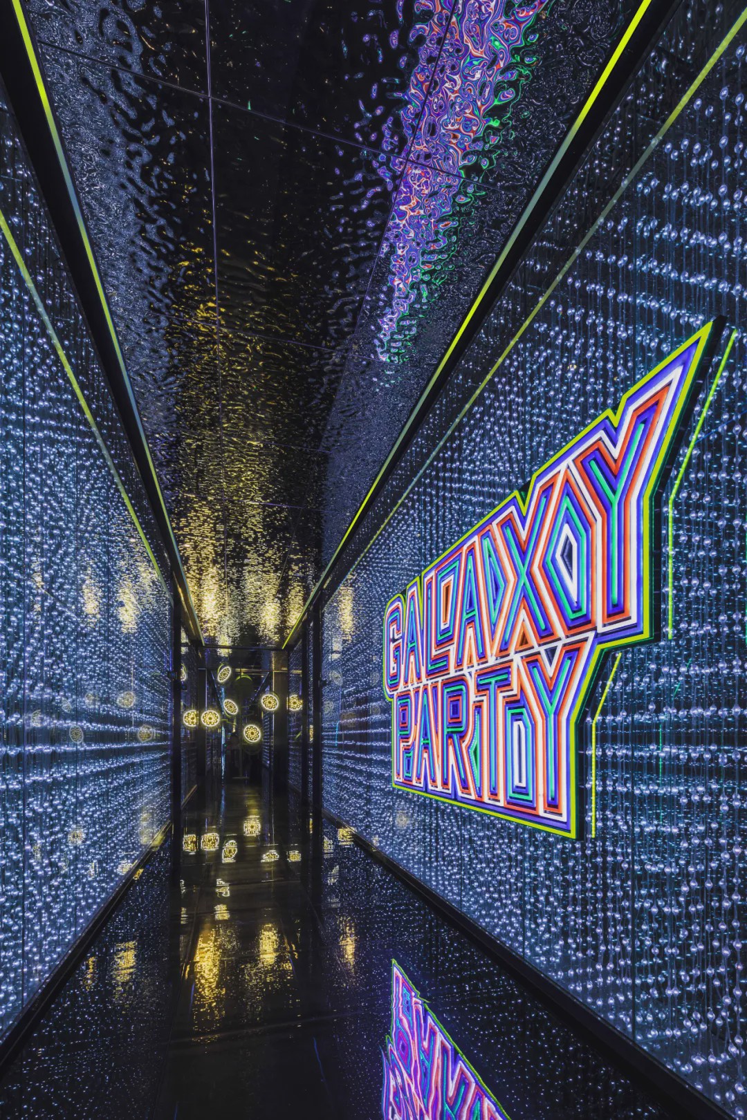 眉间是银河眼中有星辰,眉间有银河眼中有星辰抖音