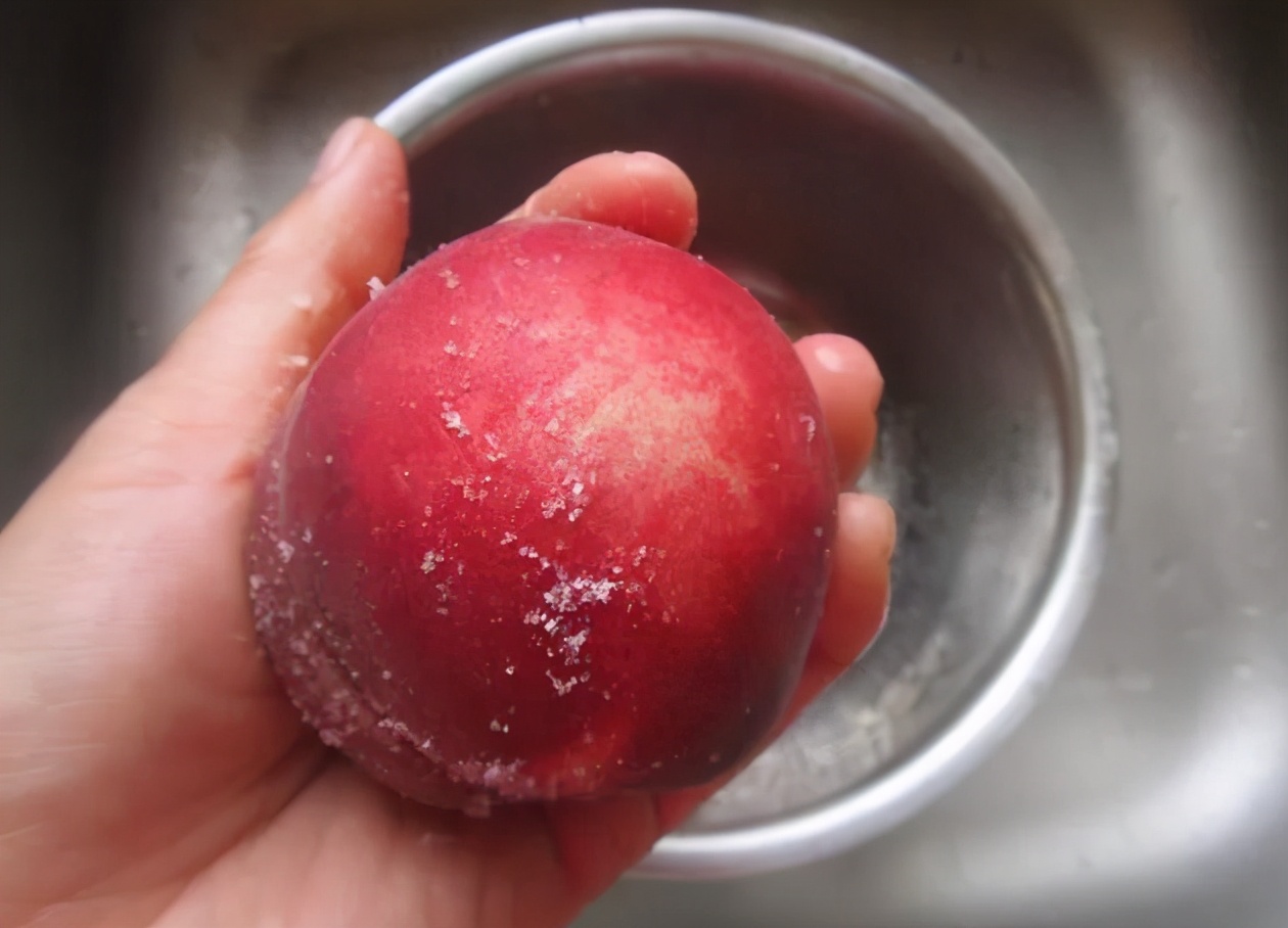 桃子的挑选方法和注意事项,桃子怎么挑选果甜