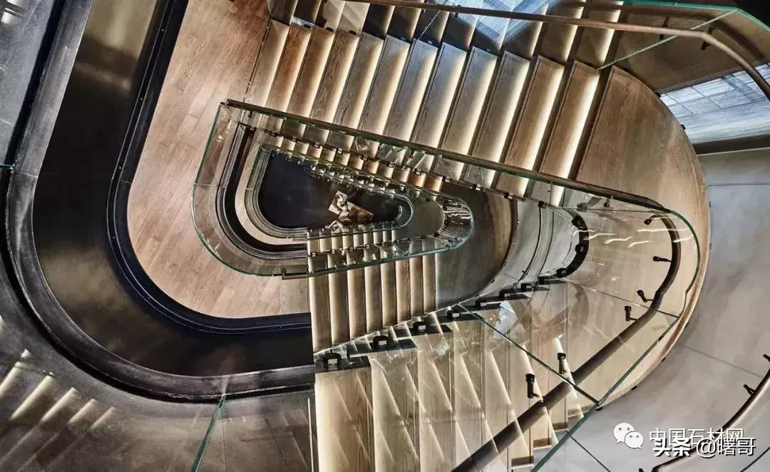 门店大理石楼梯效果图,轻奢大理石楼梯