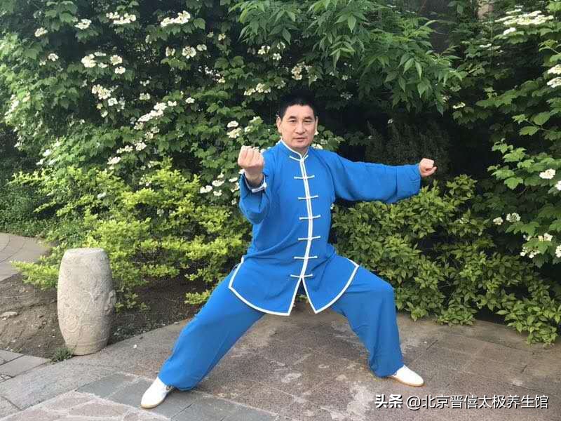 立身中正全身放松融会贯通,立身中正全身放松虚实结合