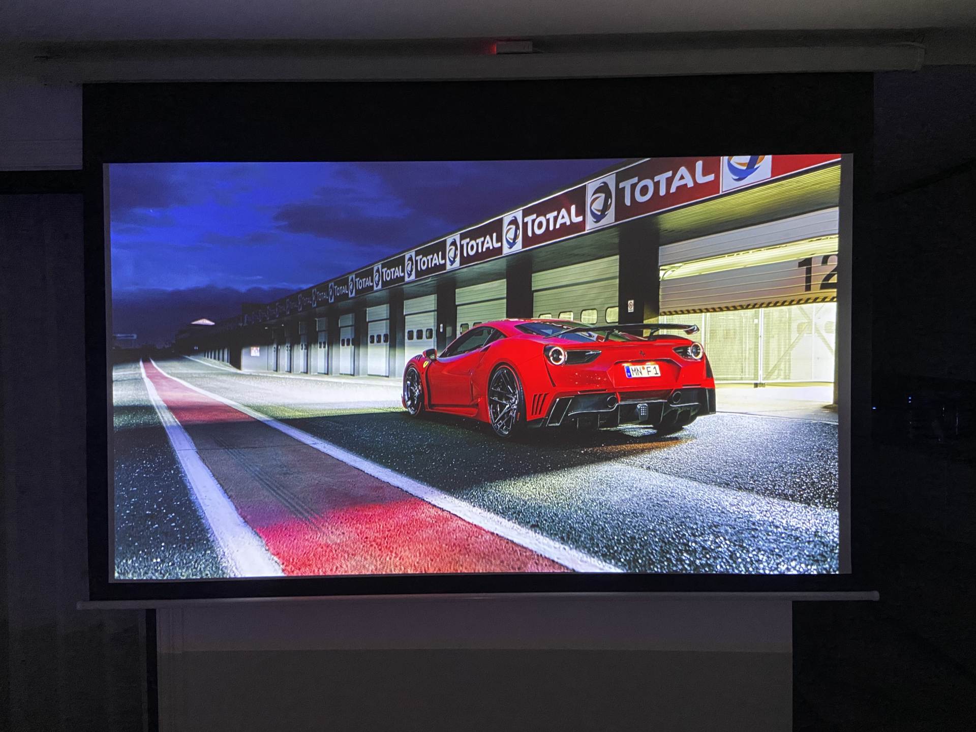 4k智能投影仪,智能4k声控投影仪