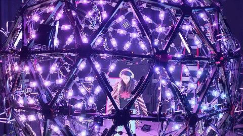 不用绿幕也能做特效，谷歌「LED蛋」你告别五毛特效