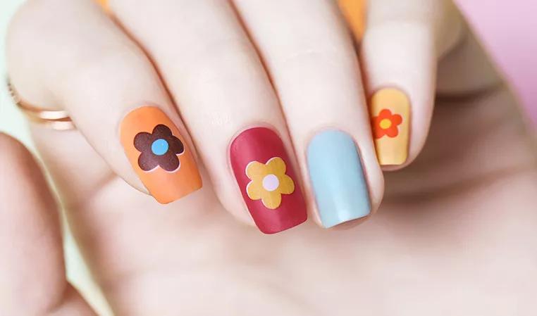 好看的平价可撕拉指甲油推荐,便宜好用的指甲油推荐