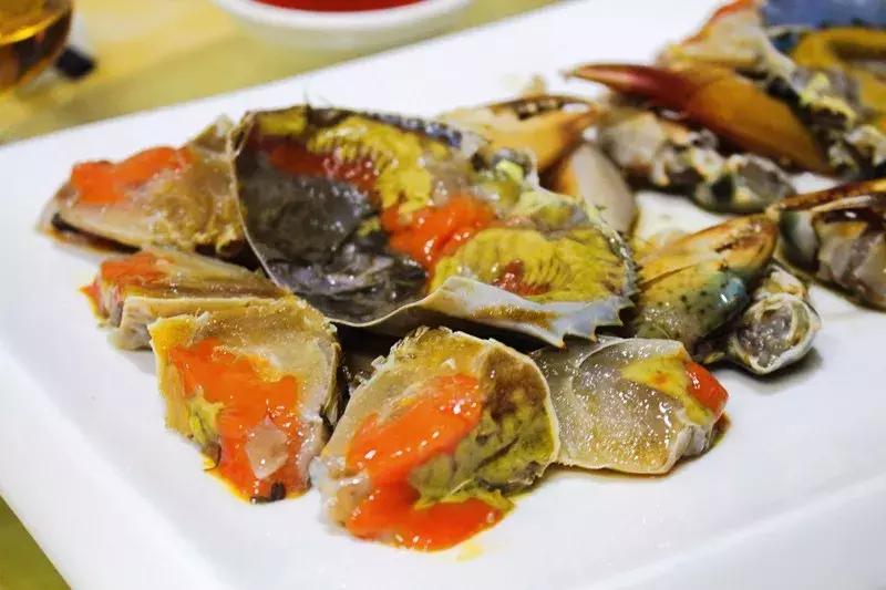 潮汕生腌海鲜一口吃完,潮汕生腌海鲜不是一般人能吃的