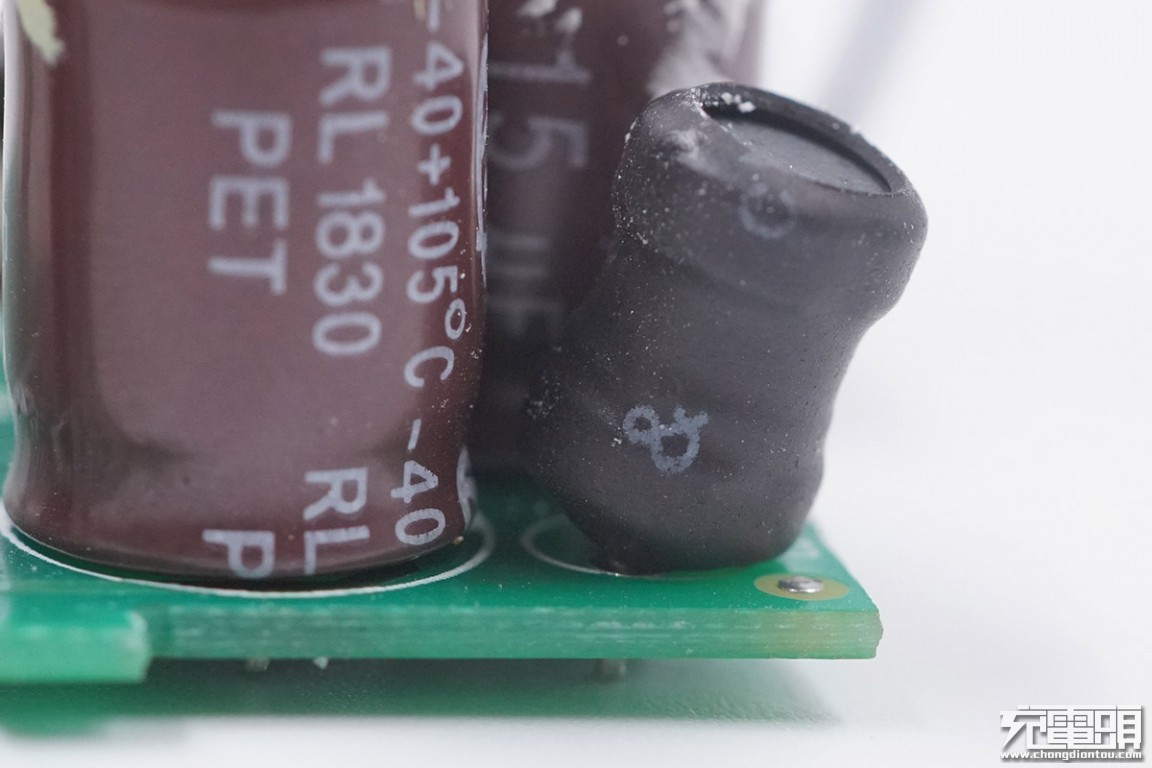 拆解华为5000mah充电宝,拆解60000ma充电宝