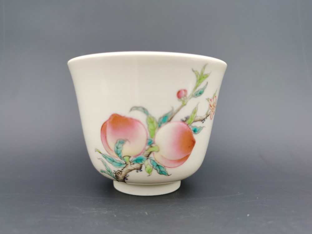 为定窑插上腾飞的翅膀——访瑞谷瓷坊创办人谷进利