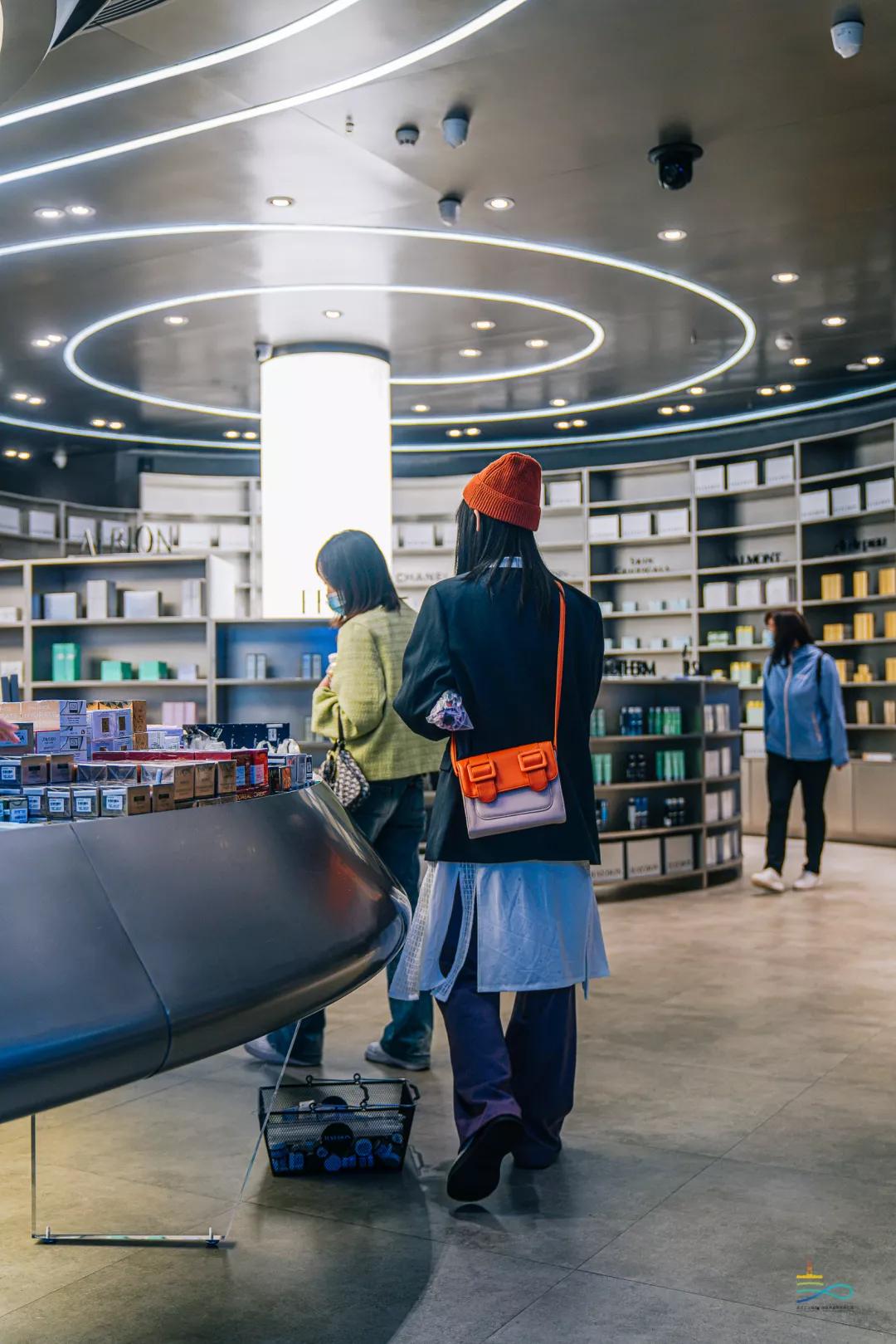 武汉大牌美妆品牌,黑洞高端美妆