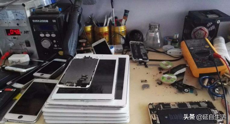 手机掉进马桶技巧,手机掉进马桶怎么办搞笑版