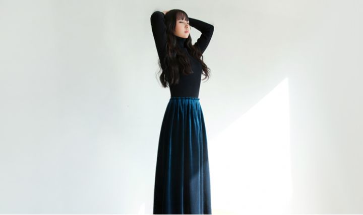 连衣裙毛衣秋冬穿搭,克莱因蓝毛衣穿搭秋冬