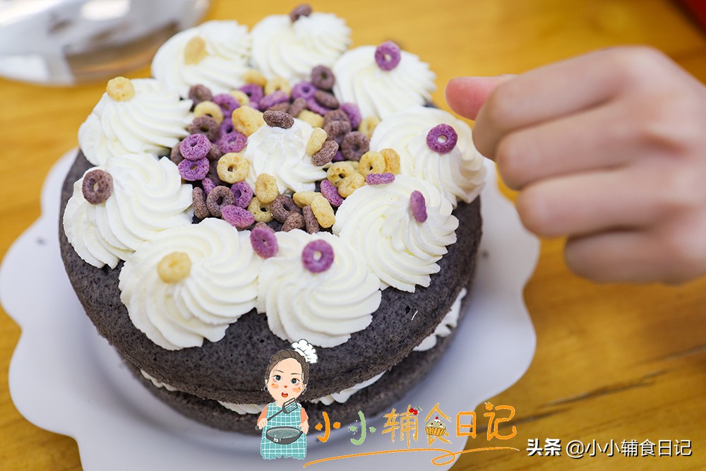 双层蛋糕奶油裱花简单做法,做蛋糕裱花用什么奶油最好