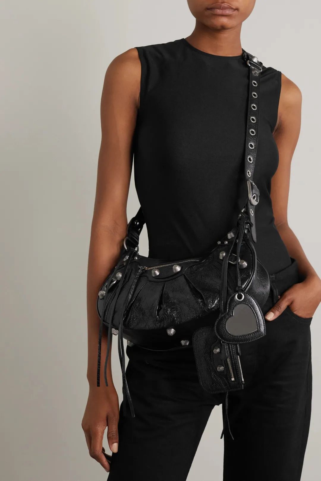 复古辣妹腋下包小众质感新月包,意大利腋下包推荐小众高级款