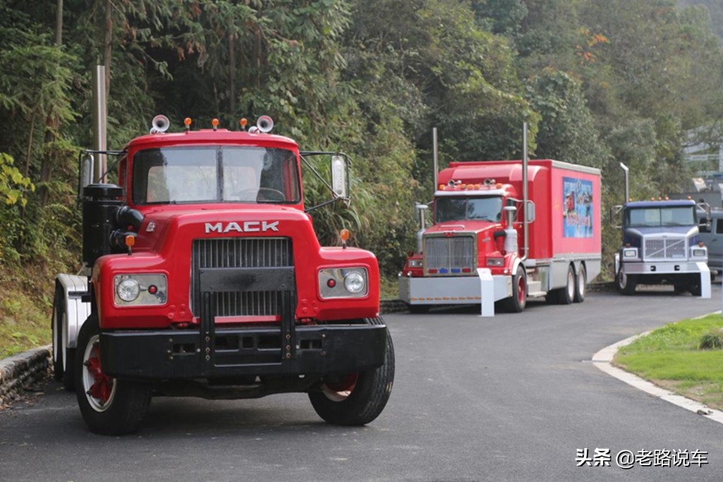 斗牛犬品牌卡车,斗牛犬在汽车上的视频