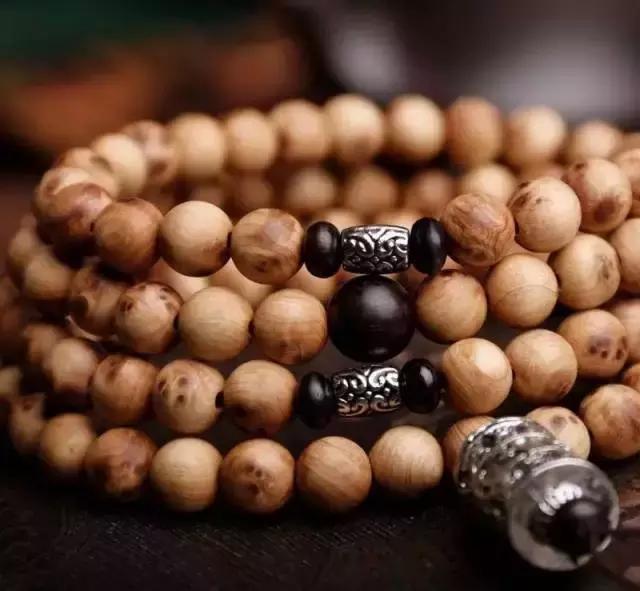 崖柏出油的是好还是不好,崖柏夏季注意事项