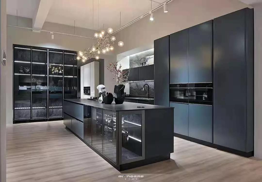 橱柜设计巧布局打造完美主义厨房,橱柜设计风格尽在其中
